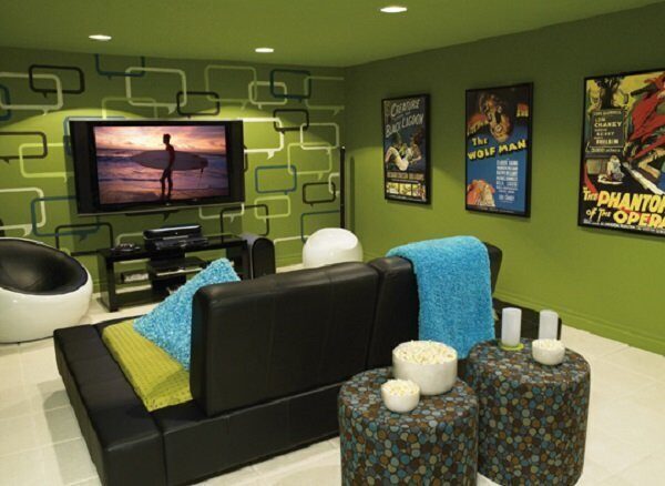 Best Paints vibrant green living room walls with modern décor.